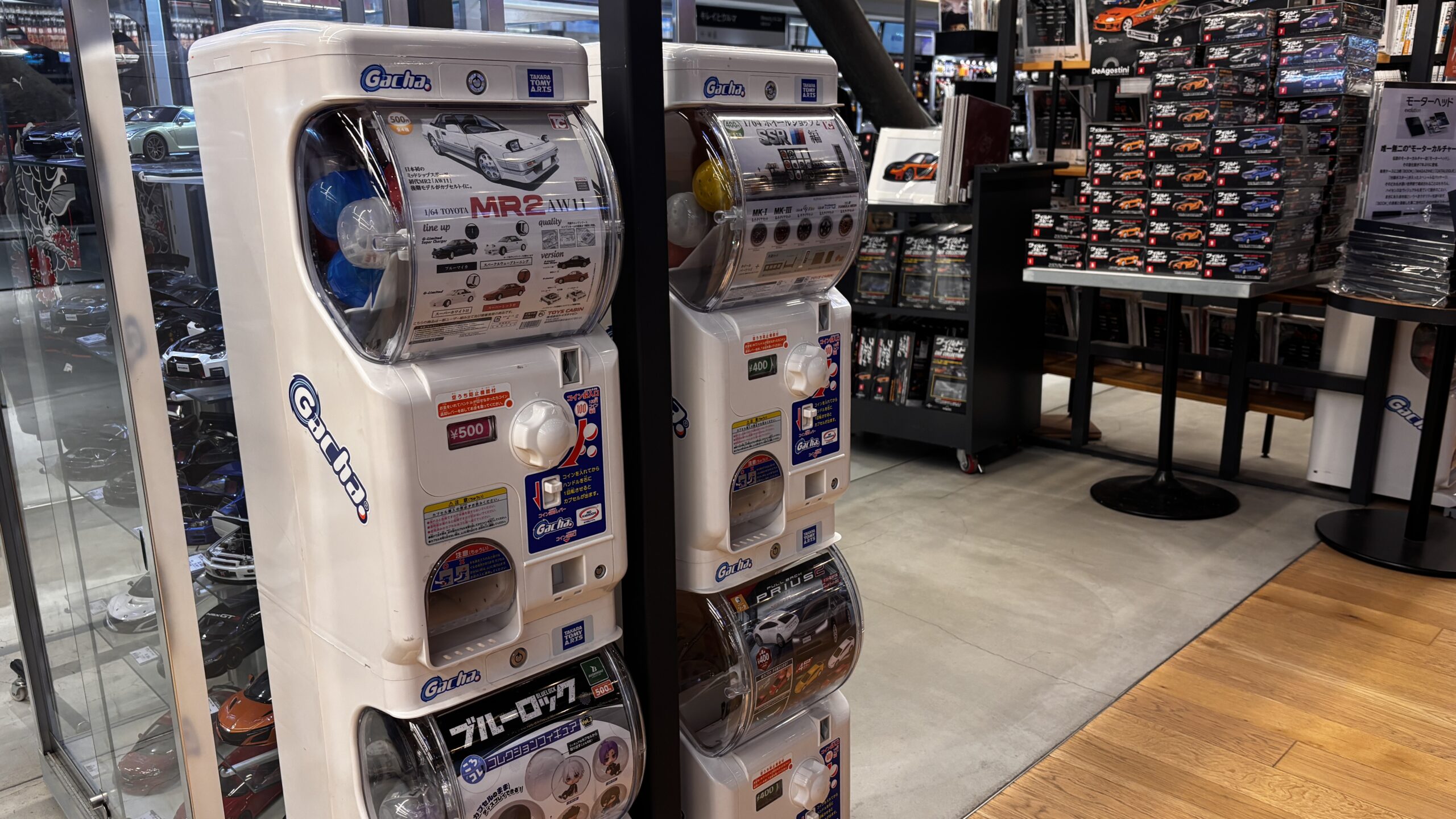 A PIT Shinonome Tokyo gacha machines and collectible capsule toys