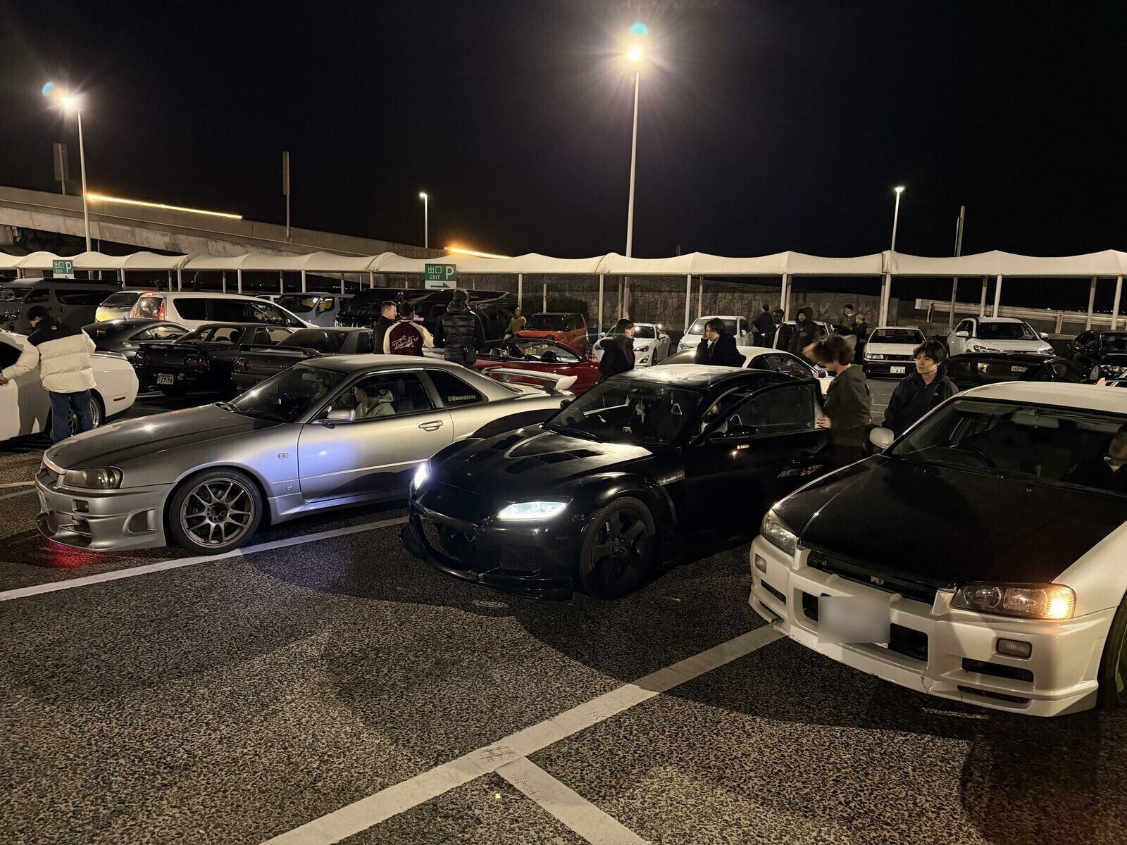 Japanese car culture at Umihotaru PA in Tokyo