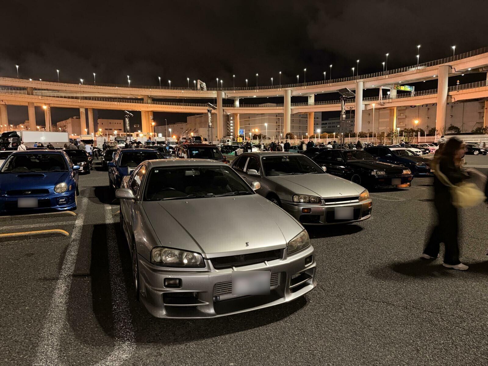 JDM cars gathered at Daikoku PA