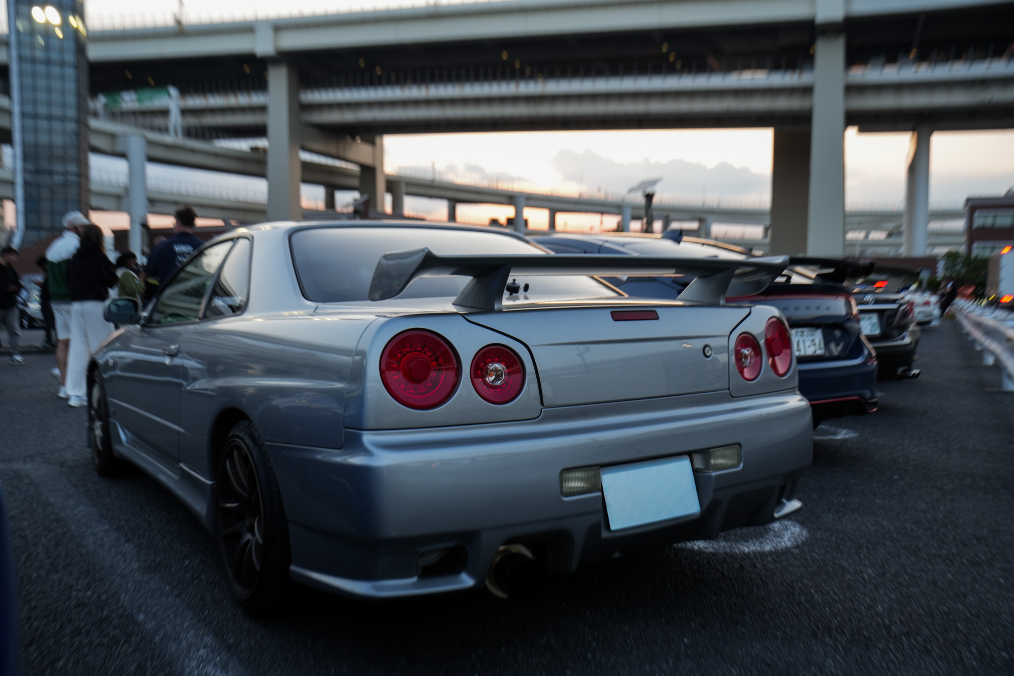 Nissan Skyline ER34 Coupe on Tokyo highway