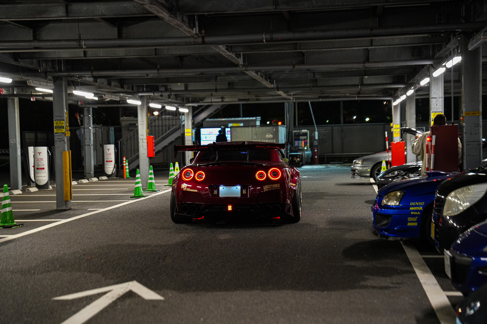 LBWK Nissan GT-R R35 Angle 3